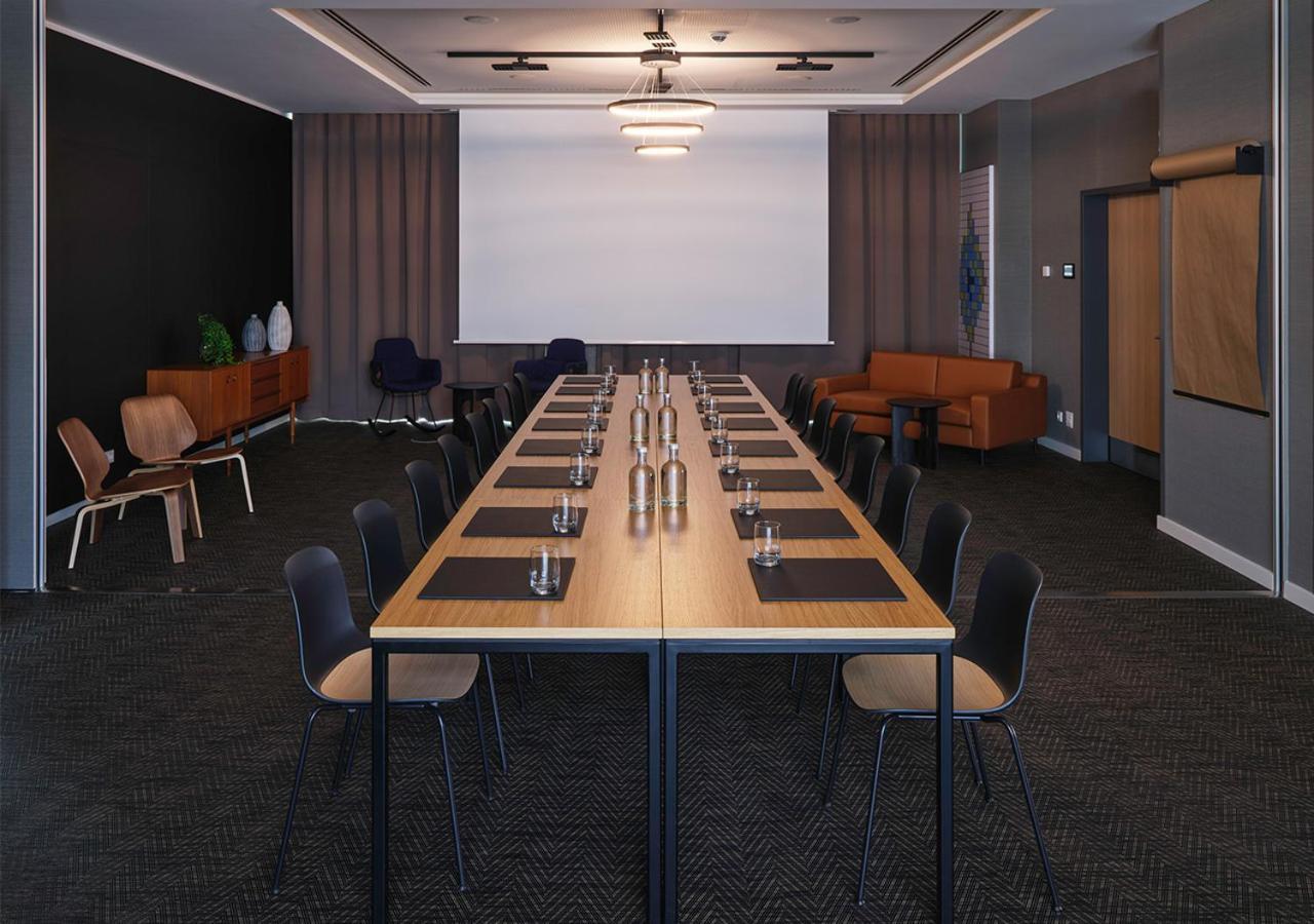 Adina Apartment Hotel Köln Ngoại thất bức ảnh