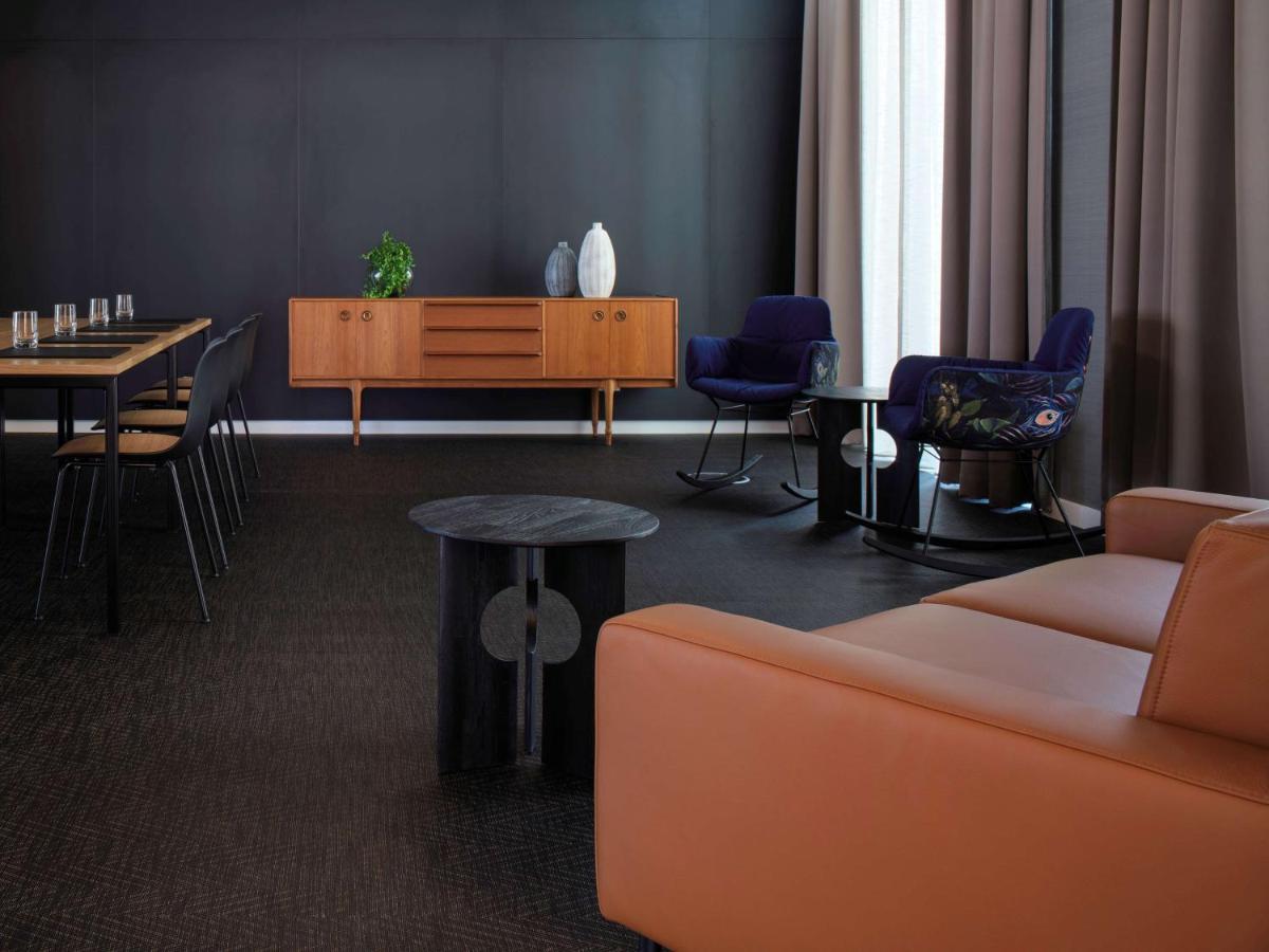 Adina Apartment Hotel Köln Ngoại thất bức ảnh